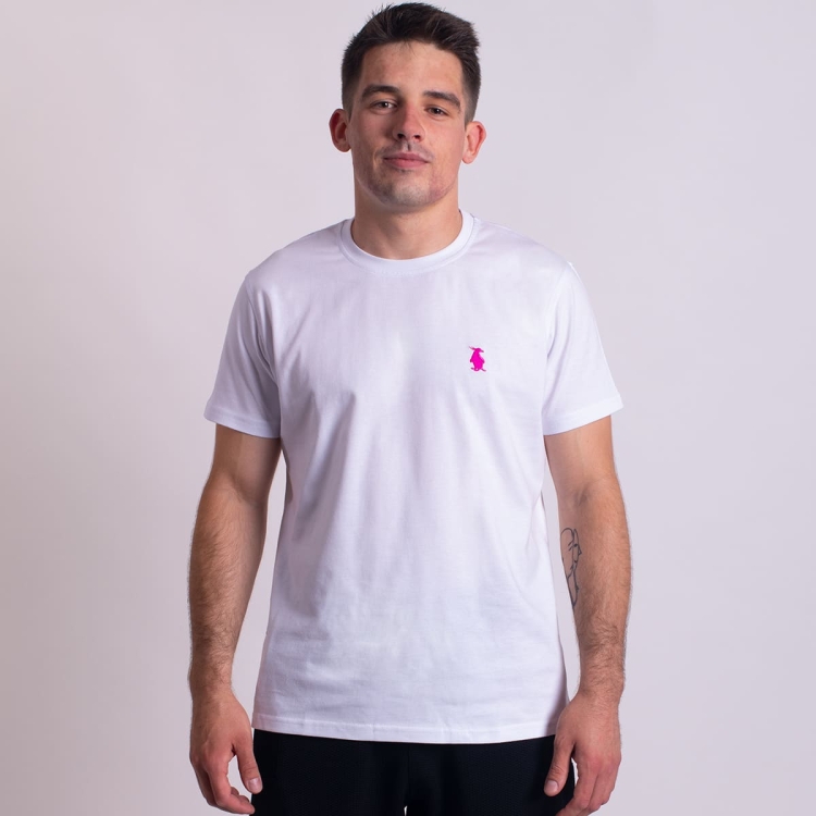 Koszulka-biala-meska-BASIC-PinkWin-Wear-z-rozowym-pingwinem.jpg