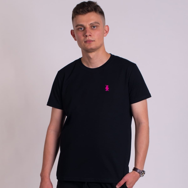 Koszulka-czarna-meska-BASIC-PinkWin-Wear-z-rozwym-pingwinem.jpg