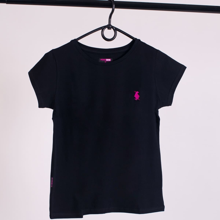 Koszulka-bawelniana-damska-czarna-BASIC-PinkWin-Wear-z-rozowym-pingwinem.jpg